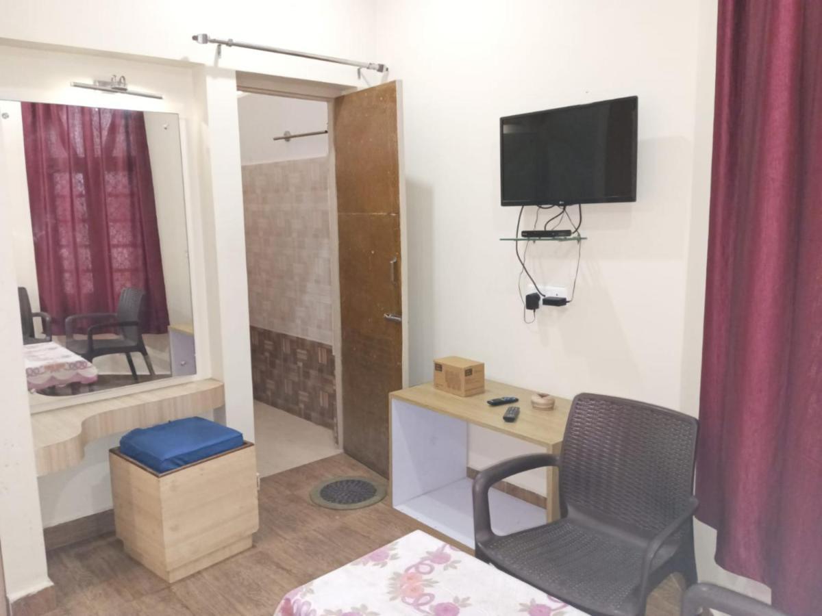 Chandan Resort Puri Buitenkant foto