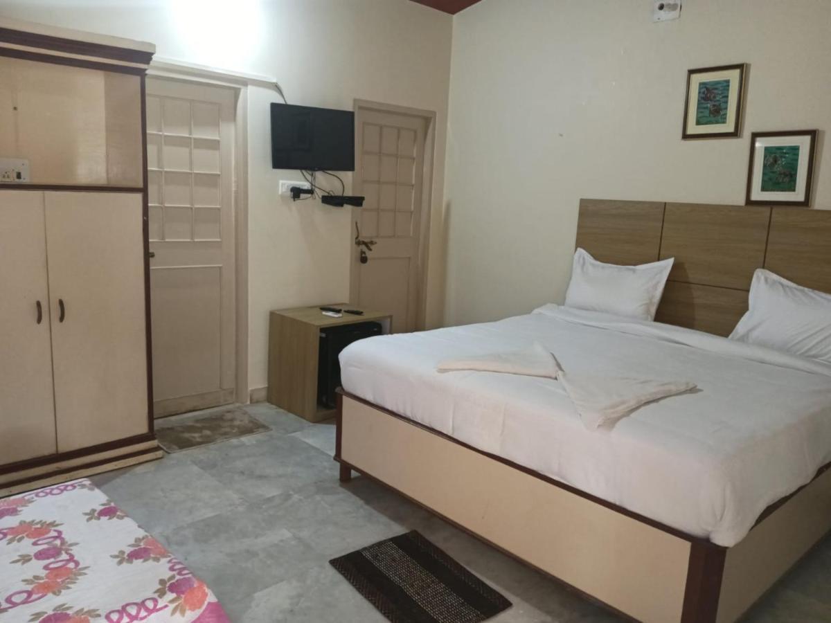 Chandan Resort Puri Buitenkant foto