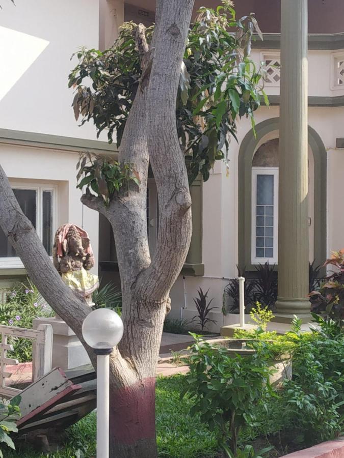 Chandan Resort Puri Buitenkant foto