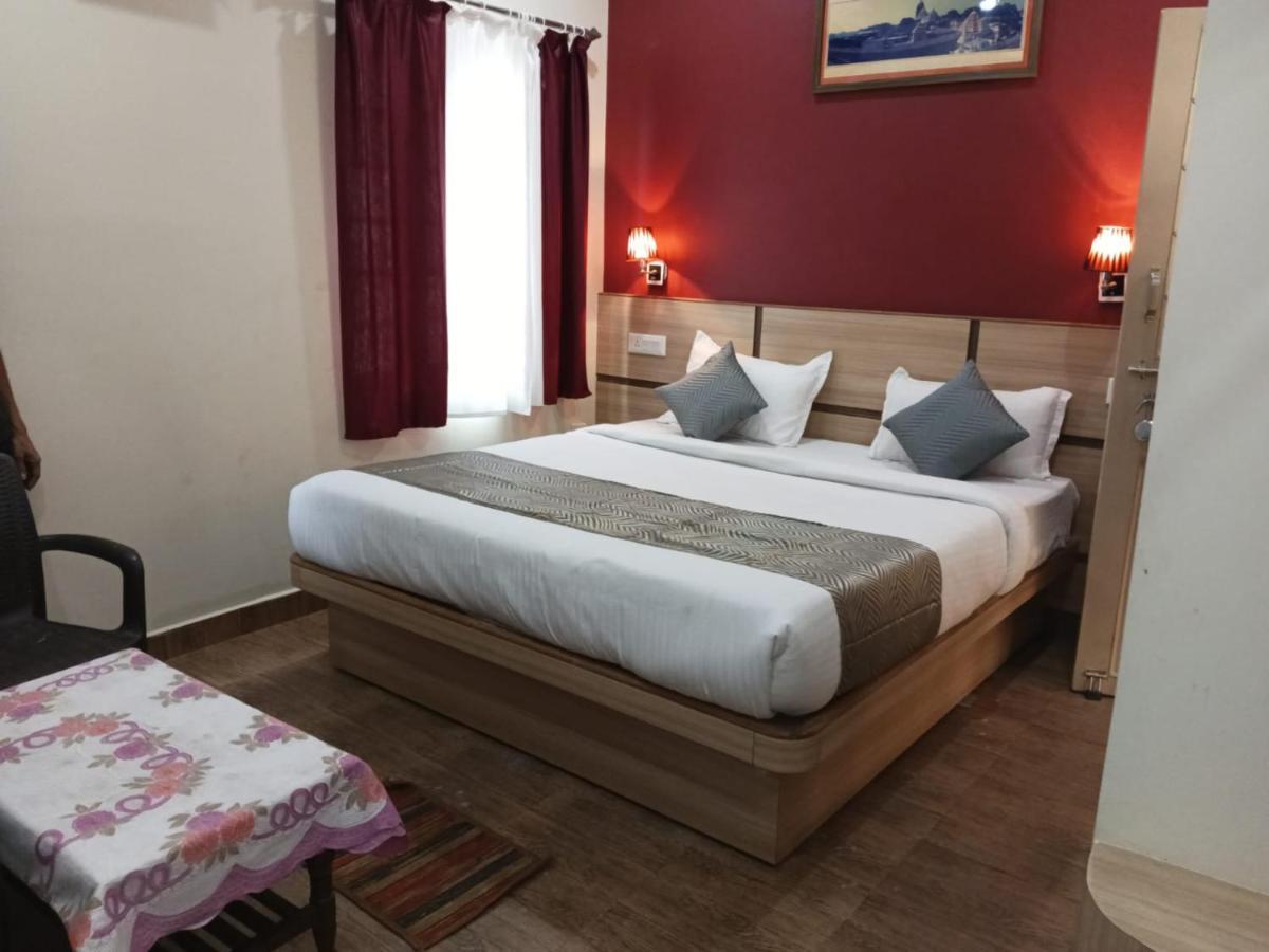 Chandan Resort Puri Buitenkant foto