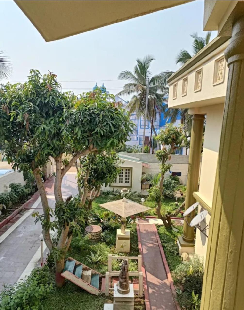 Chandan Resort Puri Buitenkant foto