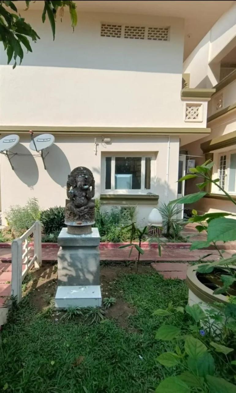 Chandan Resort Puri Buitenkant foto